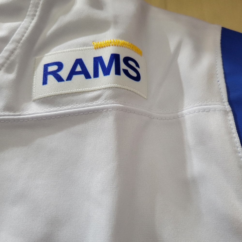 NFL LA Rams Jersey - Picture 7 of 8